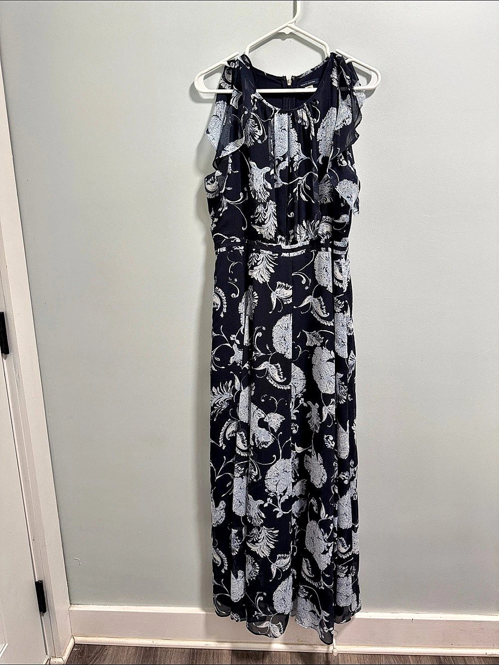 Tommy Hilfiger Floral Maxi Dress in Black & Blue Size 12 Like New